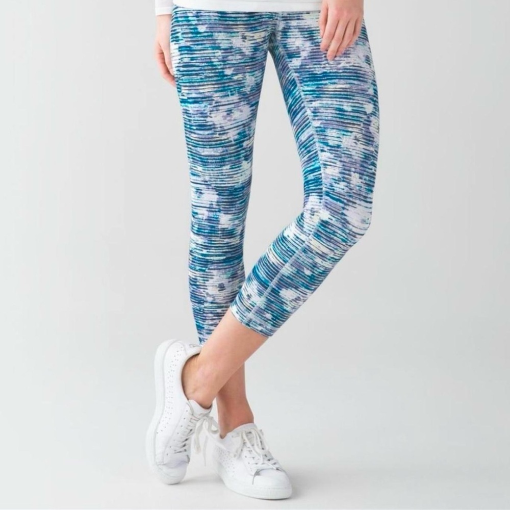 Lululemon Wunder Under Crop HR - 21 “ - Blurry Belle Multi